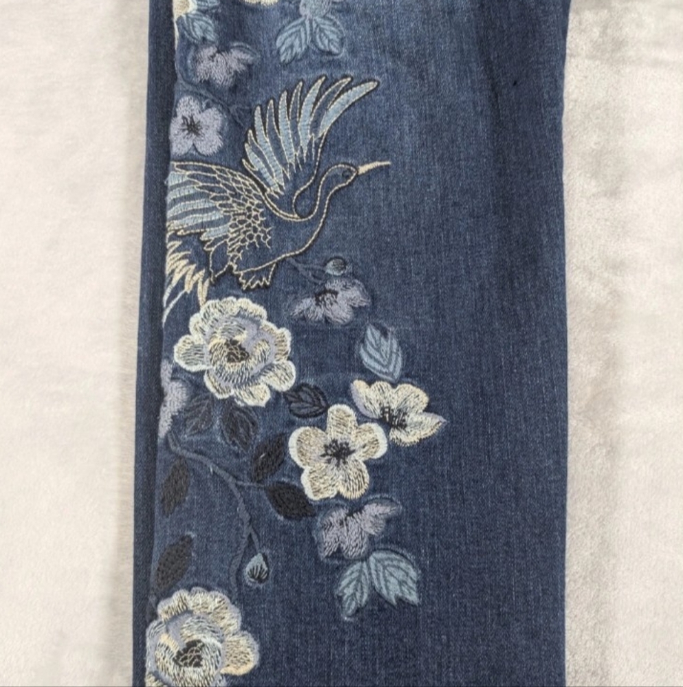 Democracy Brand Embroidered Floral Jeans 12 - Picture 2 of 7